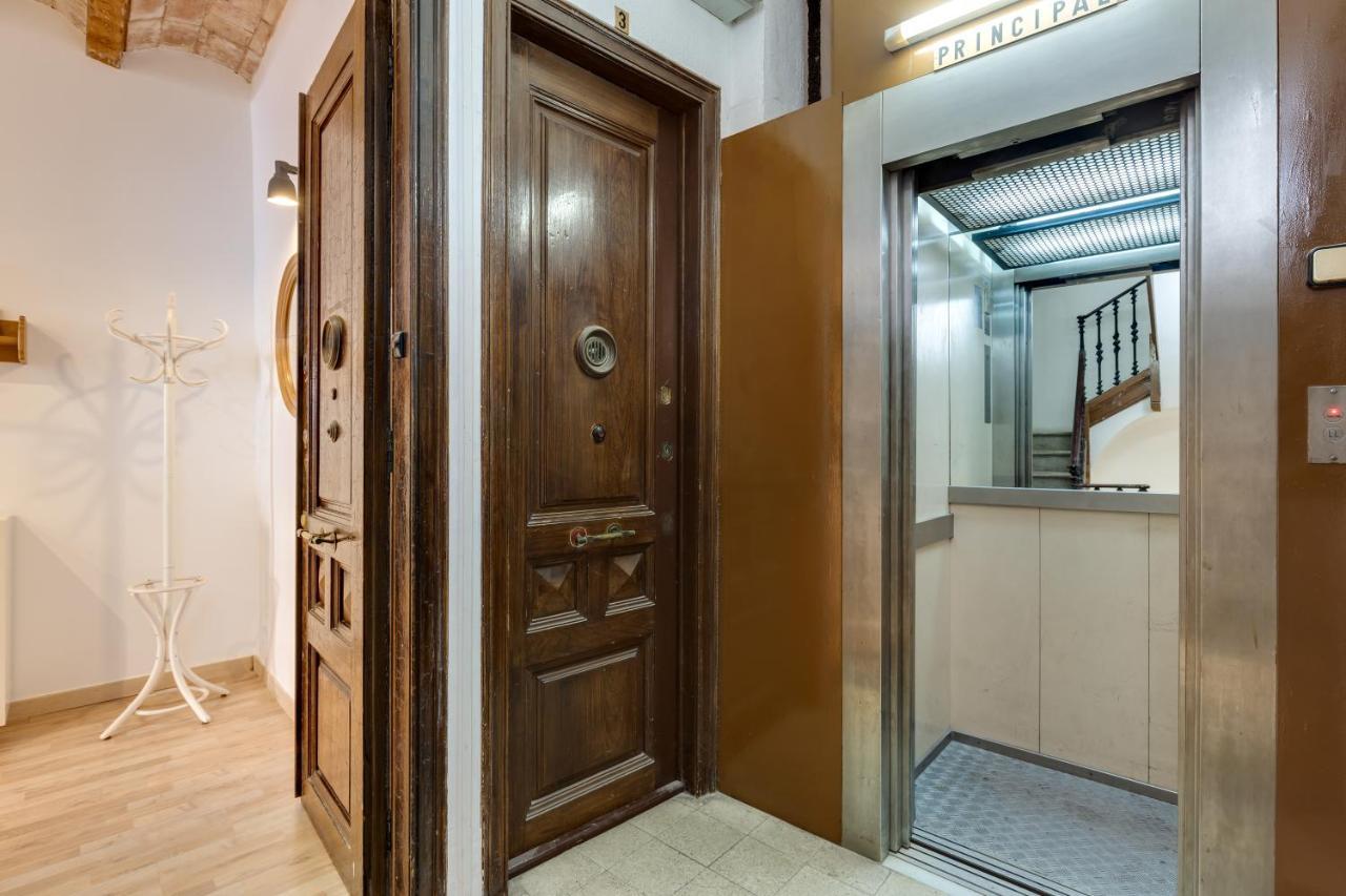 Charming & Convenient Apartment Near Plaza Espanya برشلونة المظهر الخارجي الصورة